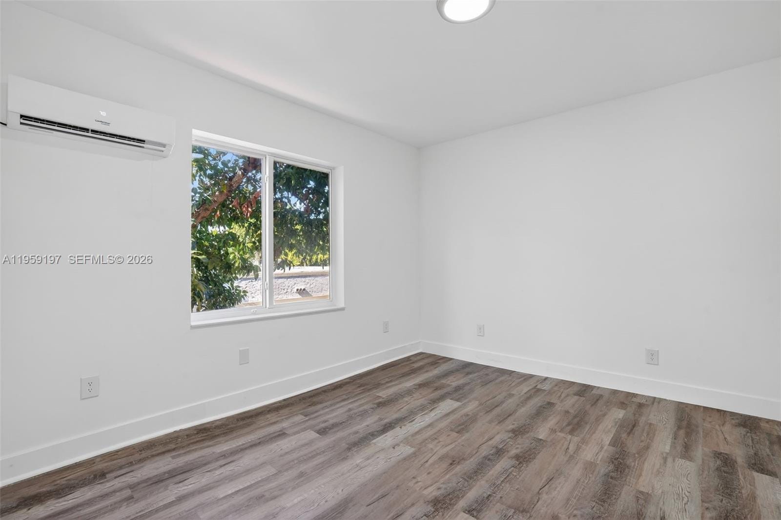 1630 SW 10th Street — photo 12