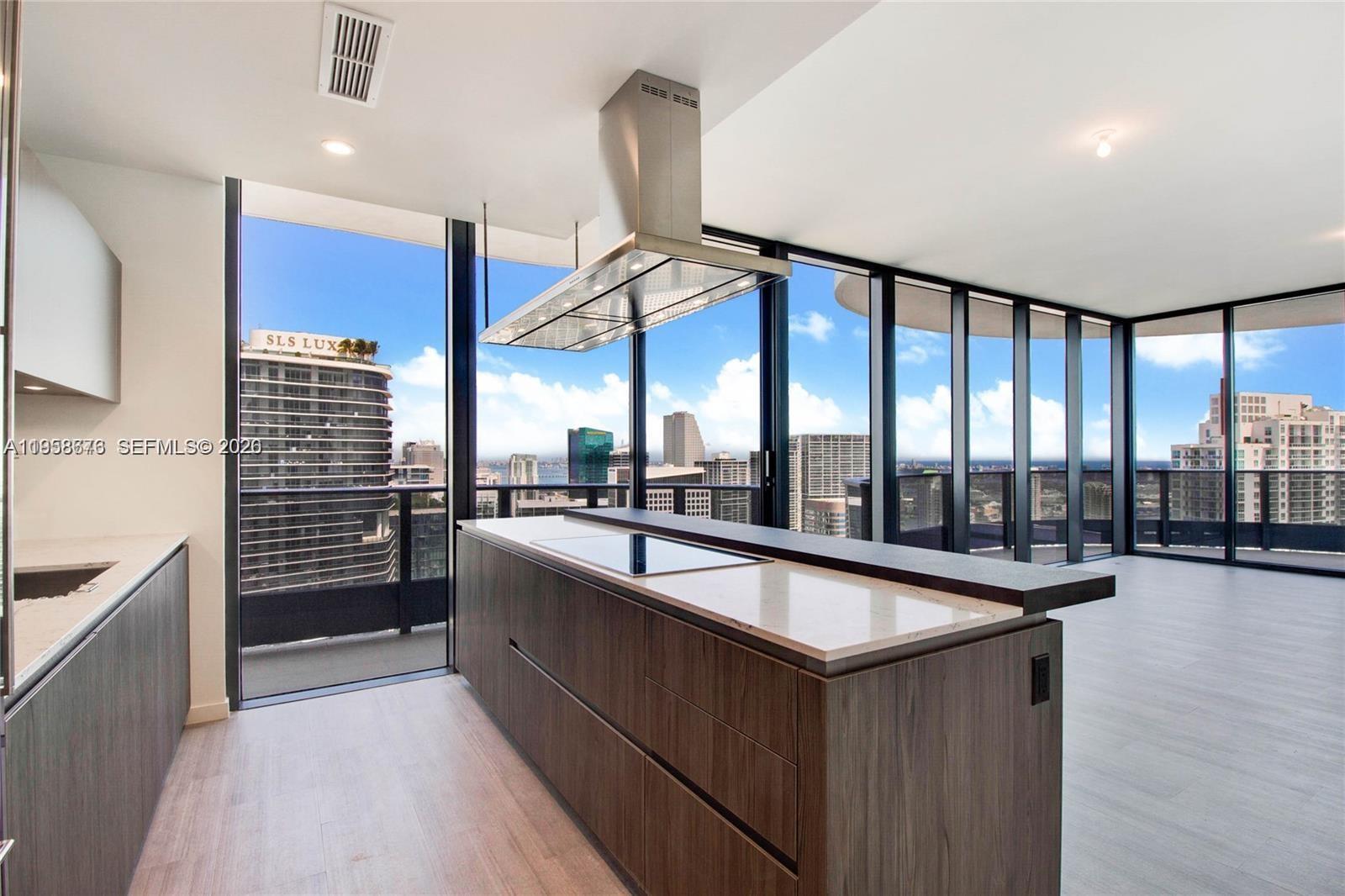 1000 Brickell Plaza PH5408 — photo 3