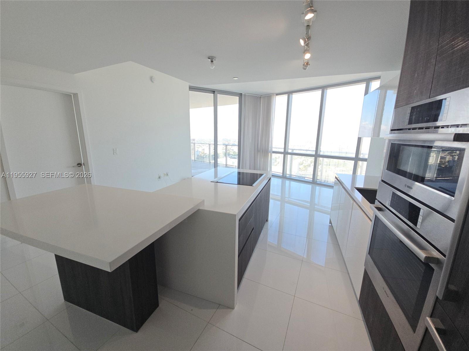 851 NE 1st Avenue 4604, Miami, FL 33132, Miami