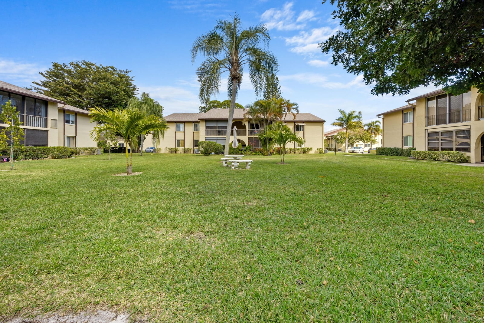 306 Pine Ridge Circle B-2, Greenacres, FL 33463 photo 3