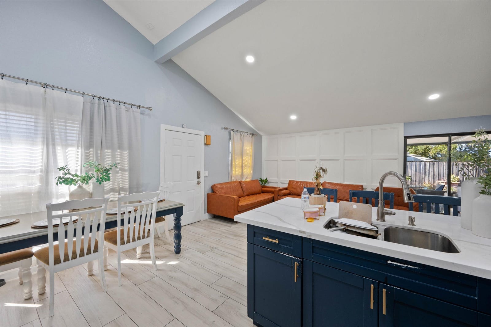 1222 Stardust Way — photo 3