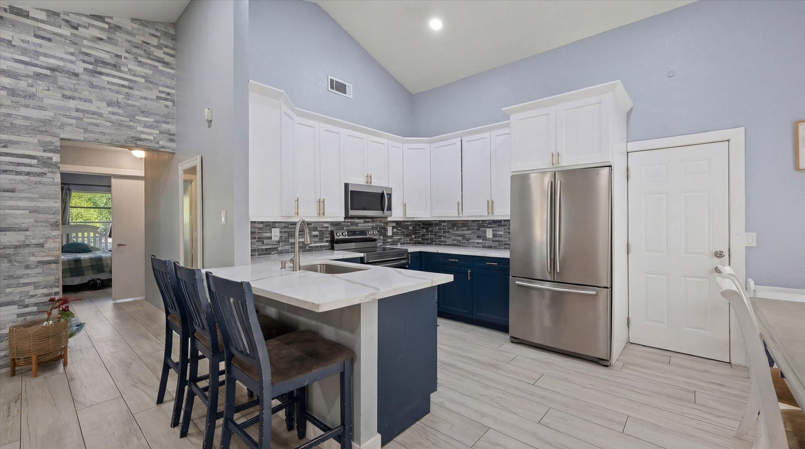1222 Stardust Way — photo 6