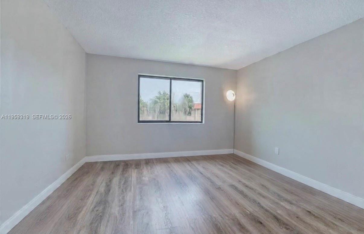 402 Lakeview Drive 201 — photo 11