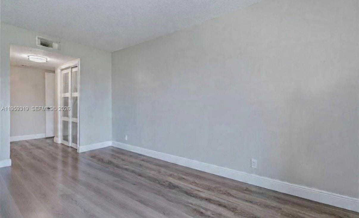 402 Lakeview Drive 201 — photo 12