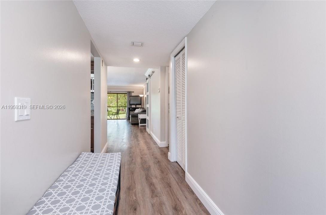 402 Lakeview Drive 201 — photo 4