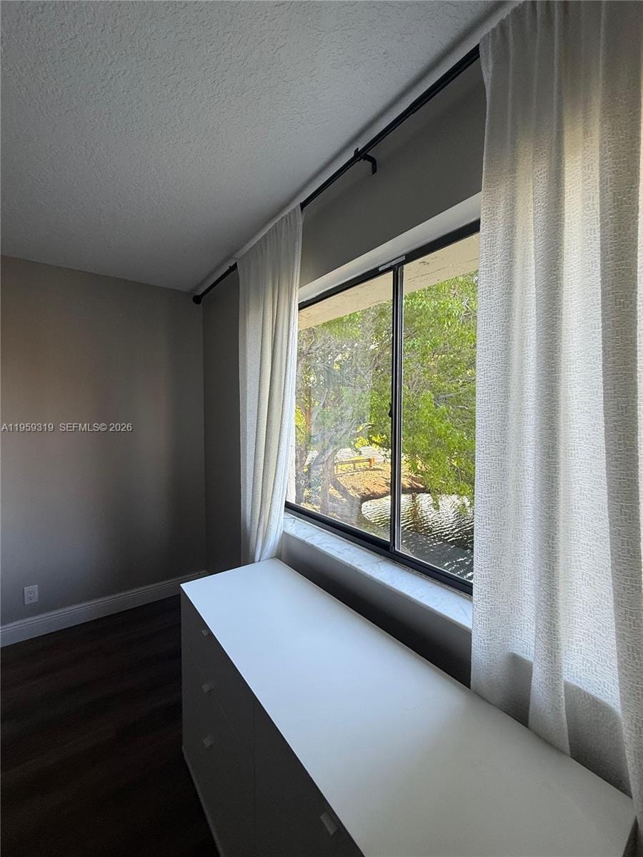 402 Lakeview Drive 201 — photo 10