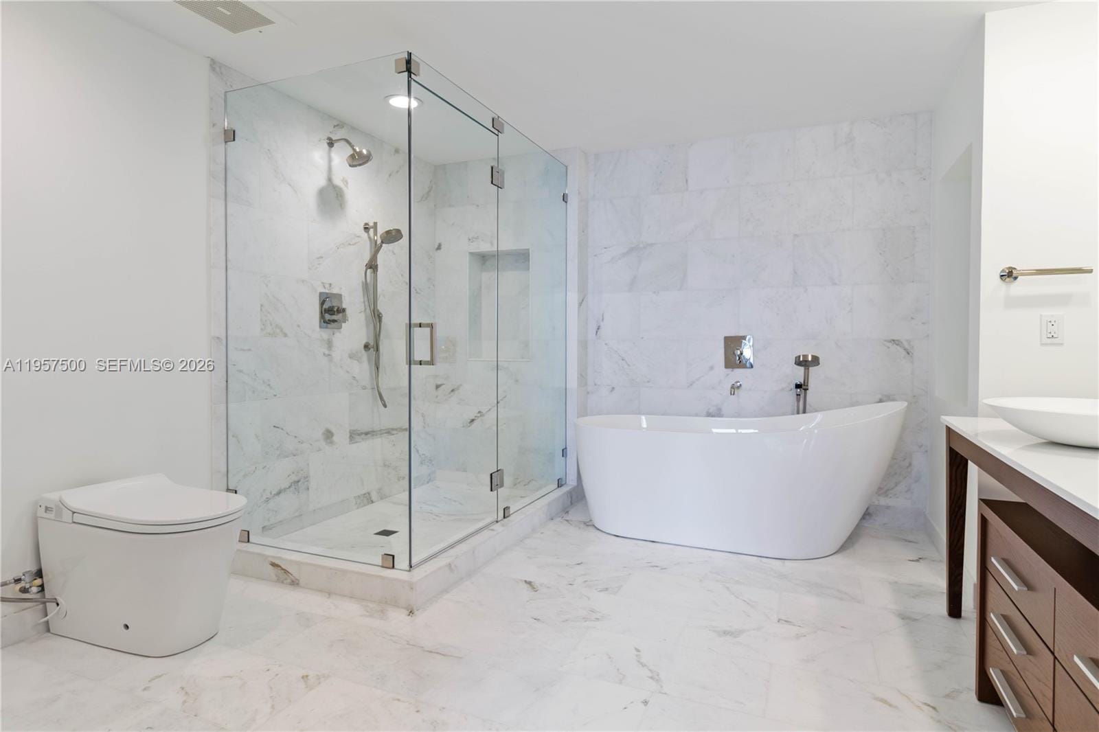 495 Brickell Avenue 2303 — photo 7