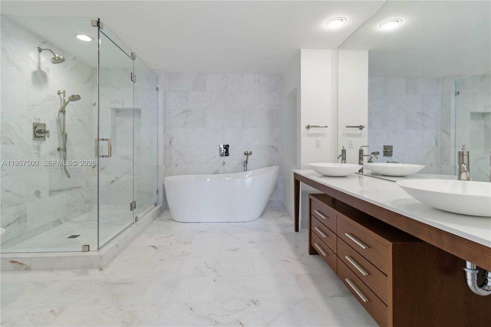 495 Brickell Avenue 2303 — photo 9