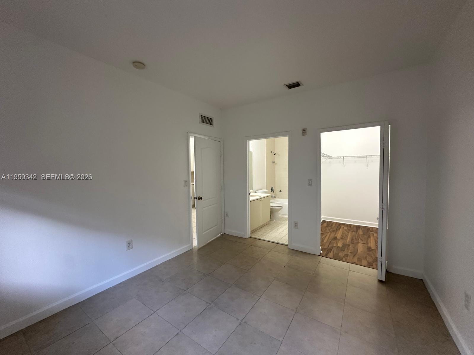 1661 SE 29th Court 104 — photo 11