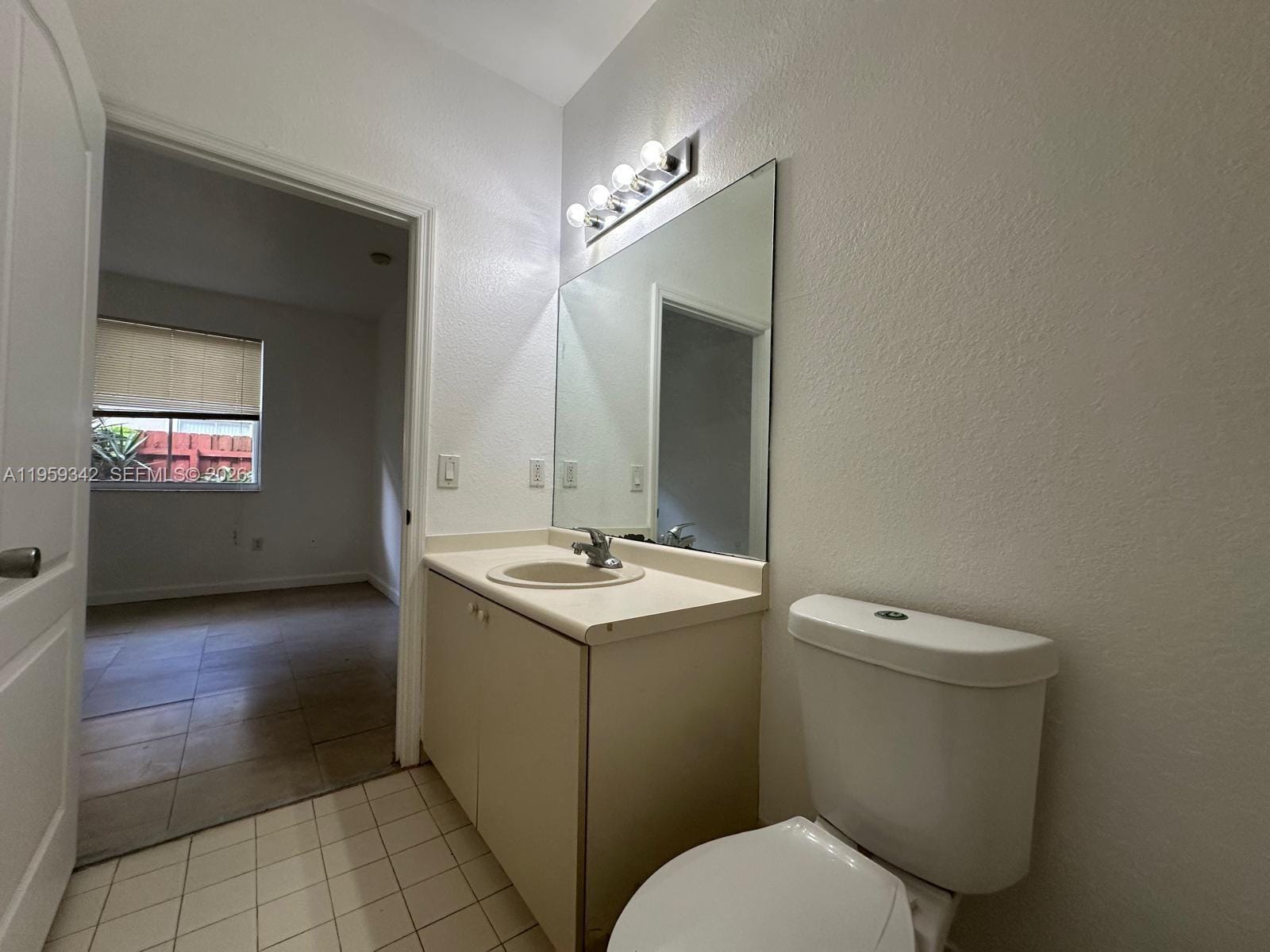 1661 SE 29th Court 104, Homestead, FL 33035 photo 14