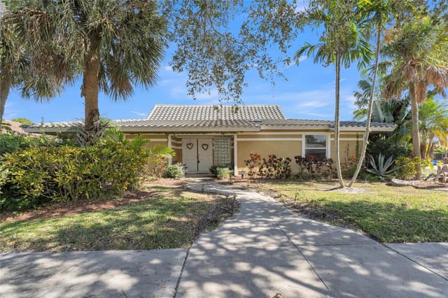 1698 SW 7th Court, sold in Carriage Hill, Boca Raton, FL