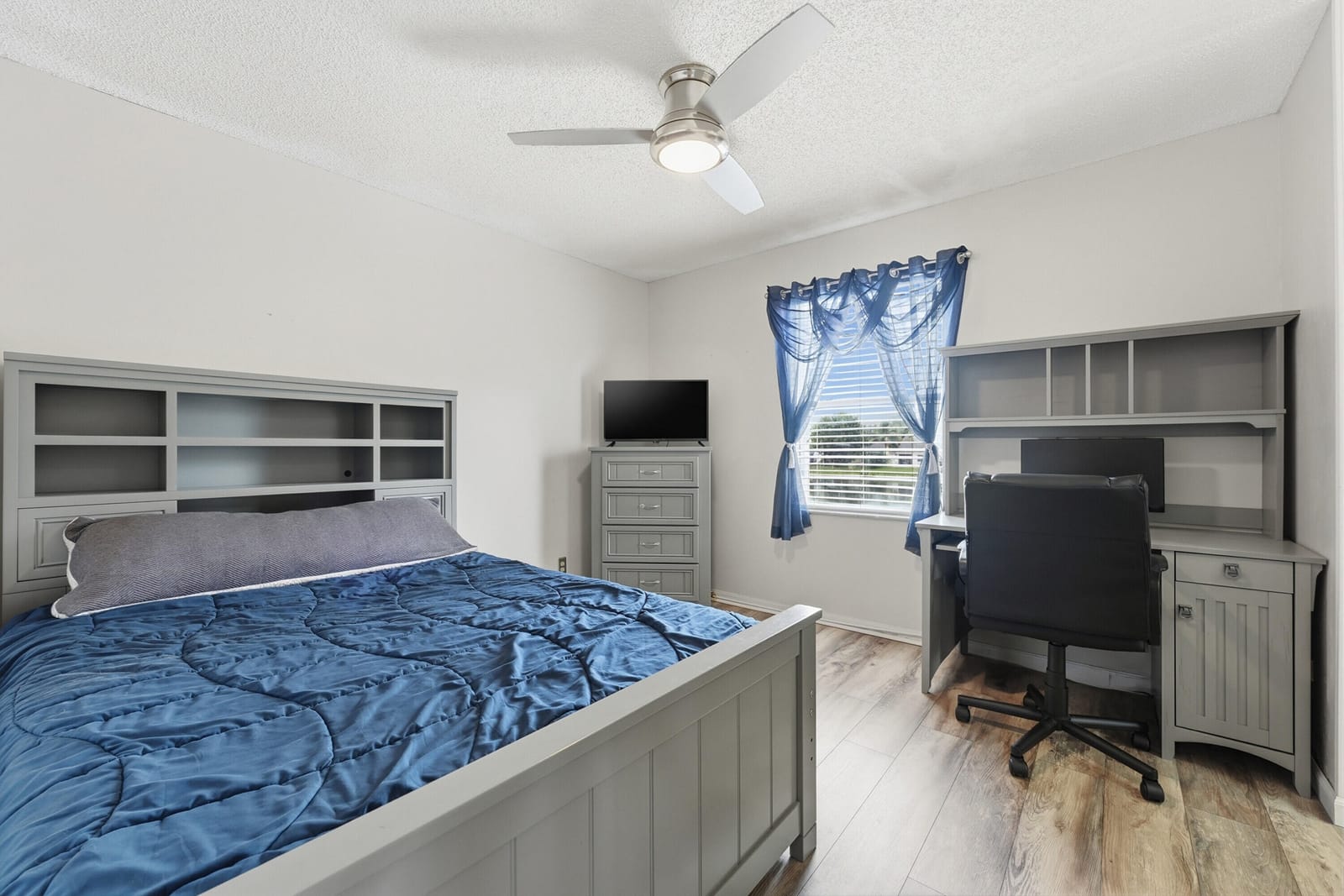 2805 Foxhall Drive E, West Palm Beach, FL 33417 photo 22