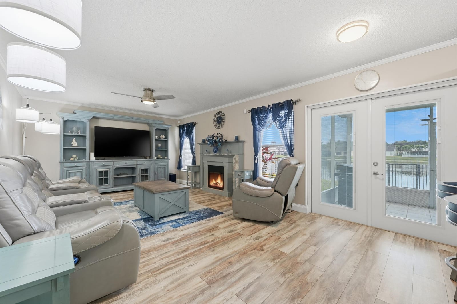 2805 Foxhall Drive E, West Palm Beach, FL 33417 photo 8