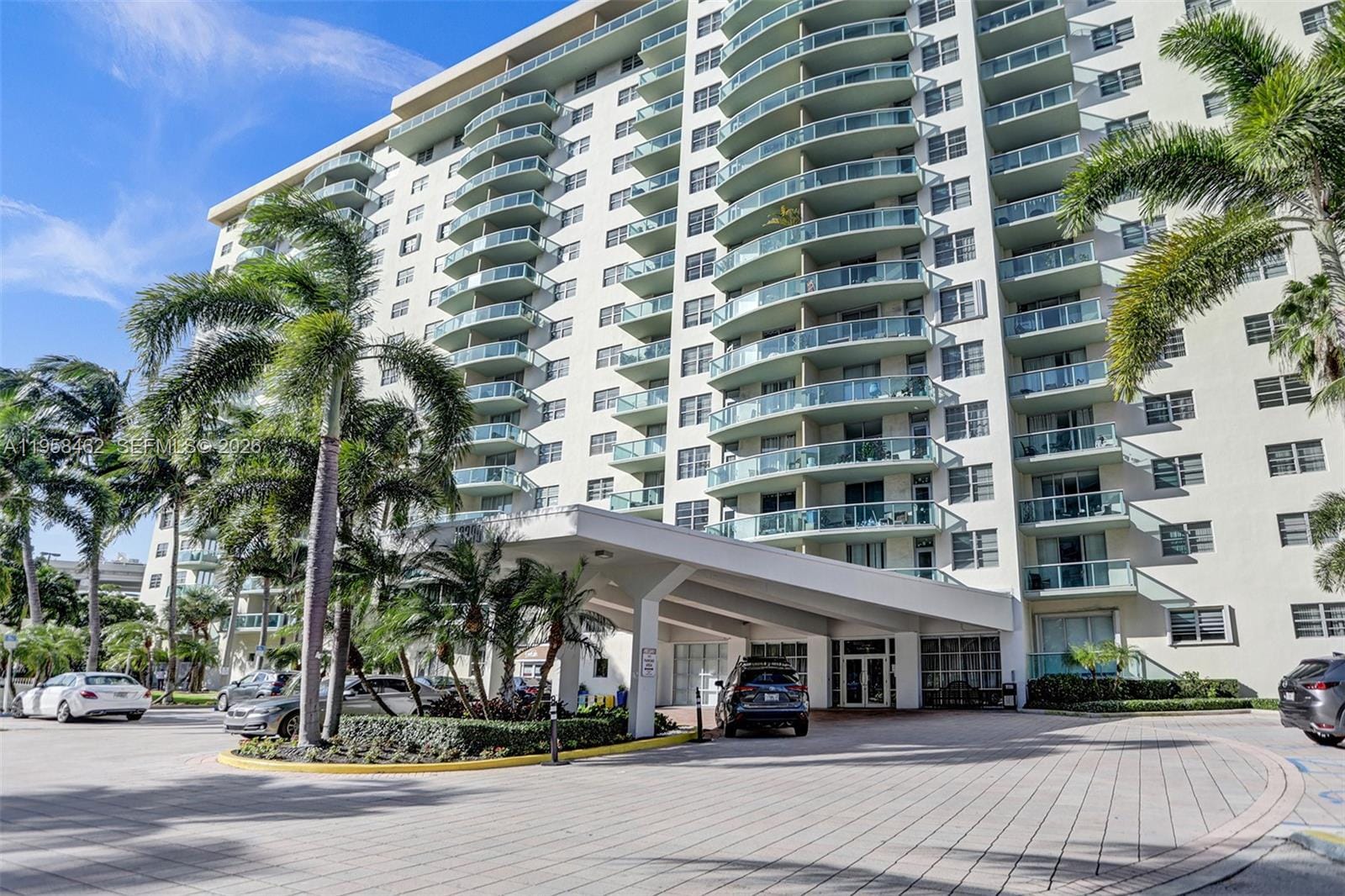 19390 Collins Avenue 302A — photo 4
