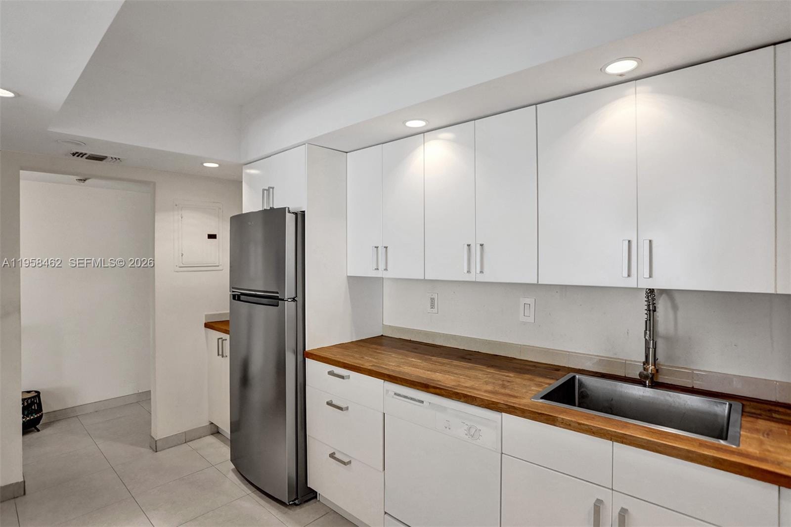 19390 Collins Avenue 302A — photo 7
