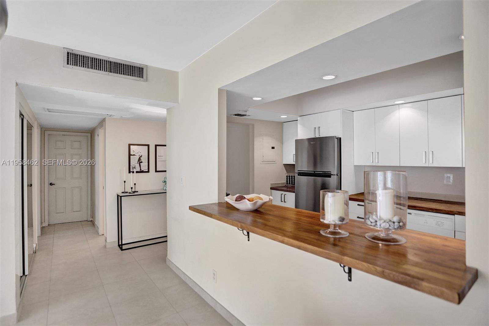 19390 Collins Avenue 302A — photo 8