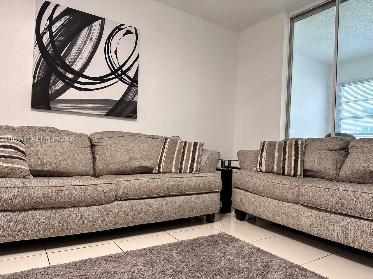 319 NE 14th Avenue 106, Hallandale Beach, FL 33009, Hallandale Beach