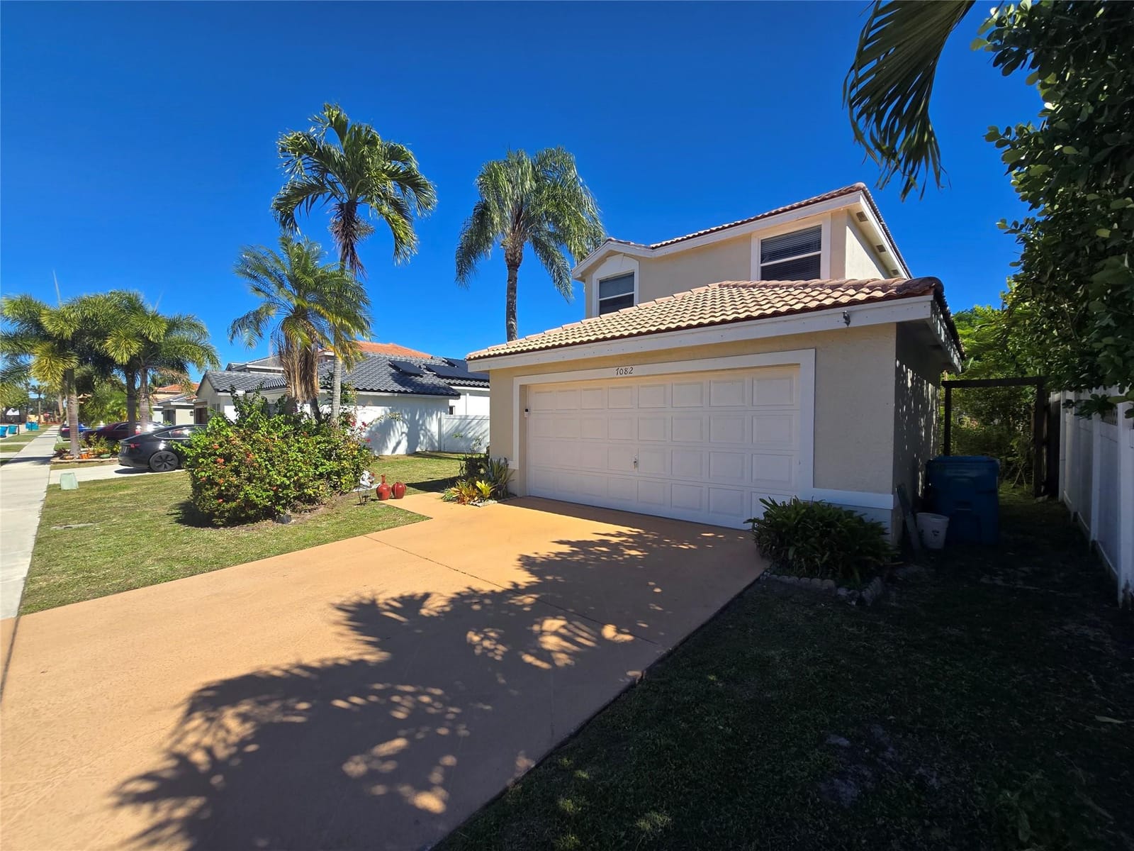 7082 Middlebury Drive — photo 2