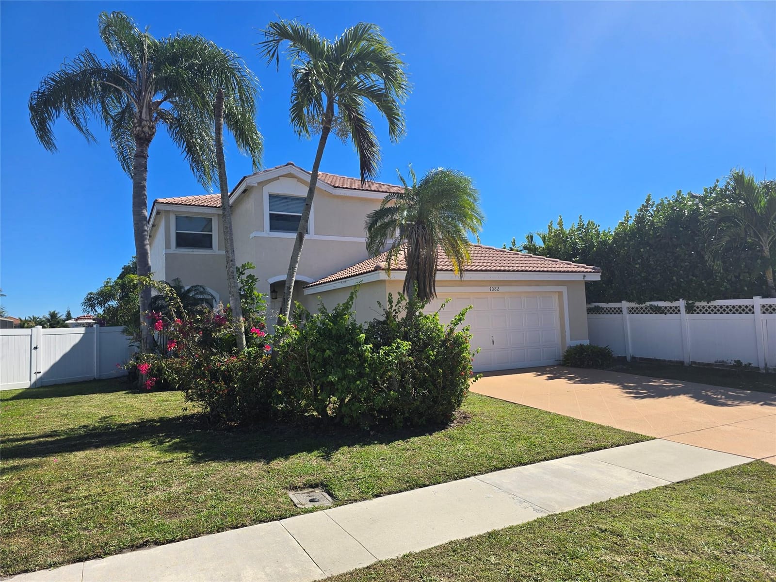 7082 Middlebury Drive — photo 4