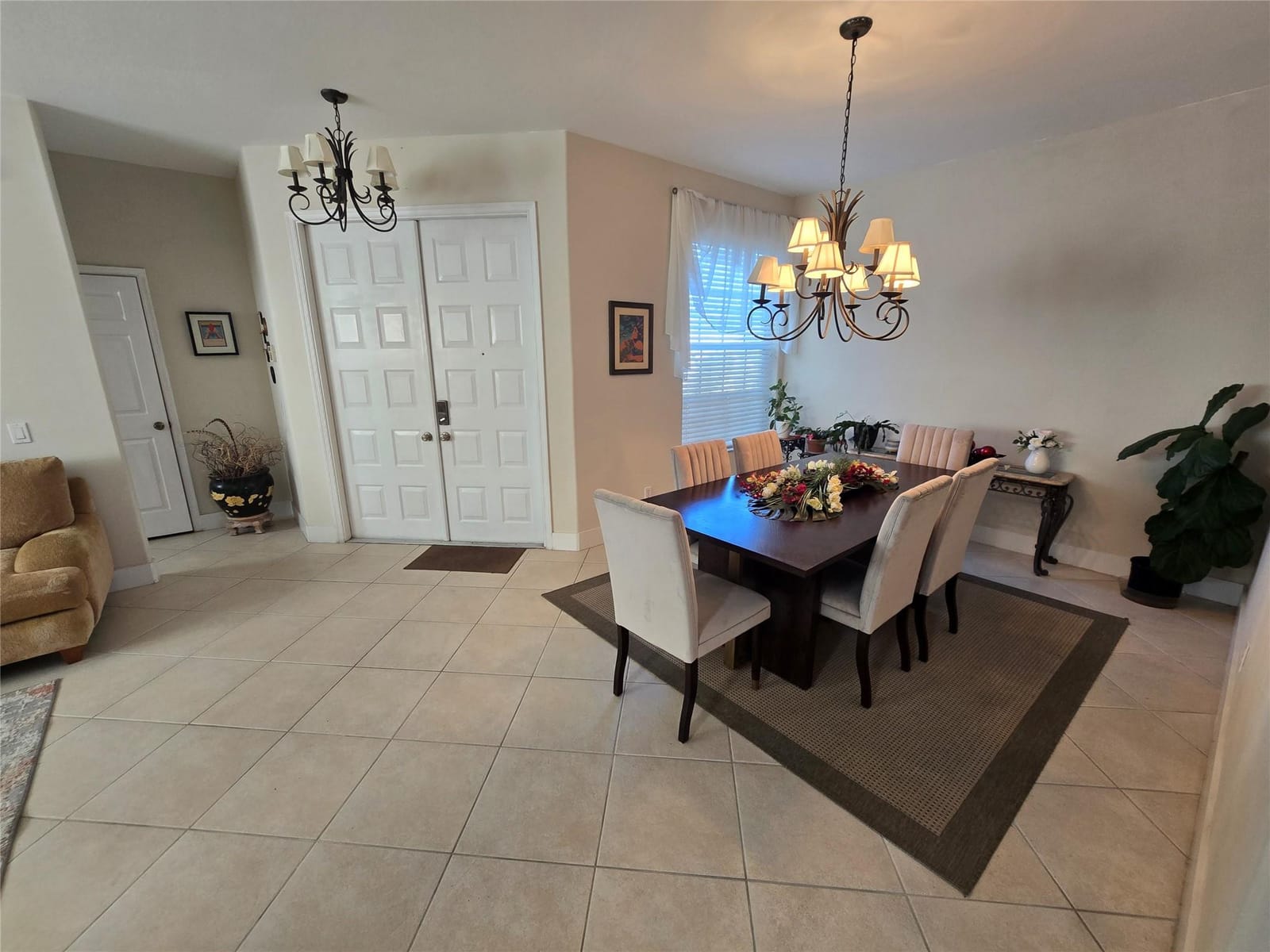 7082 Middlebury Drive — photo 8