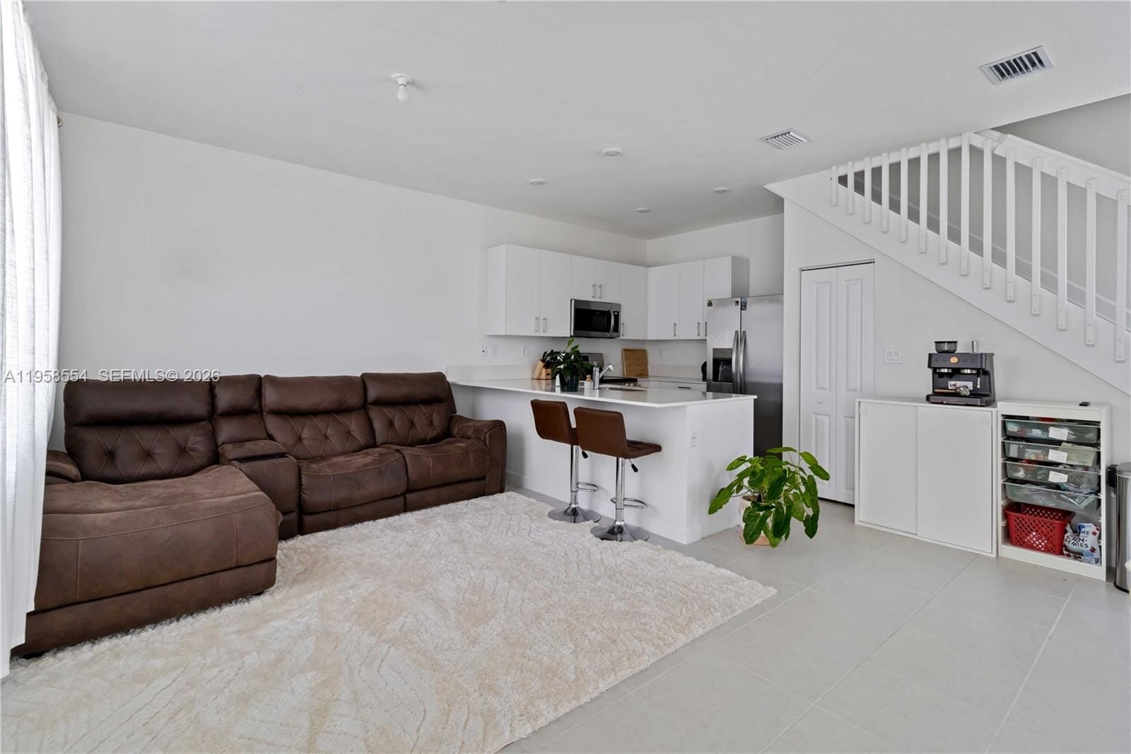 760 SE 13th Court — photo 2