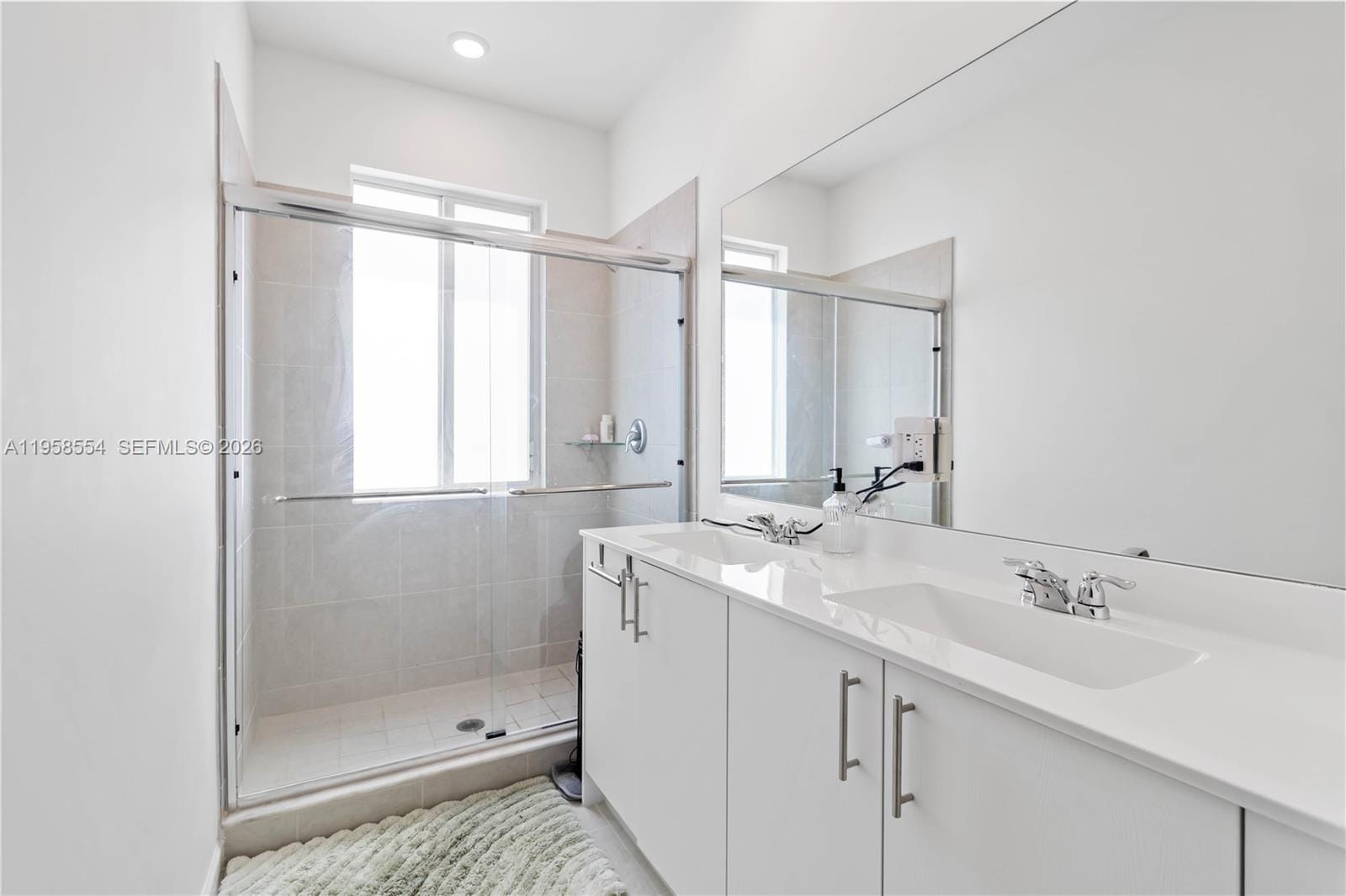 760 SE 13th Court — photo 4