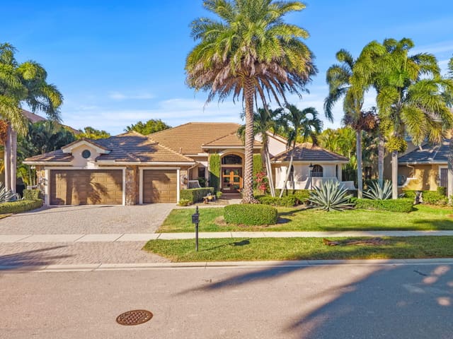 10710 Versailles Boulevard, sold in Versailles, Wellington, FL