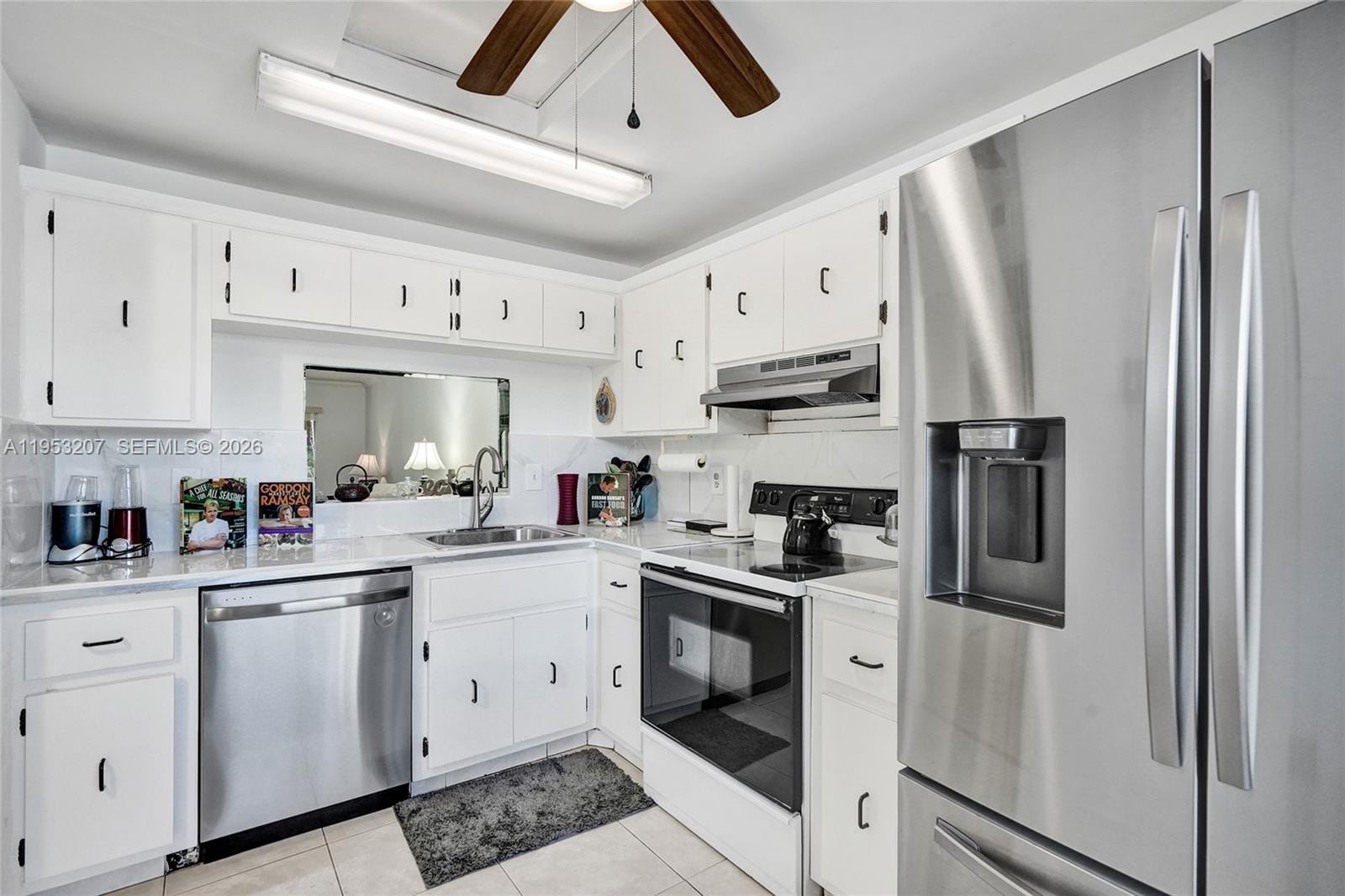 3511 E Inverrary Drive 107 — photo 10