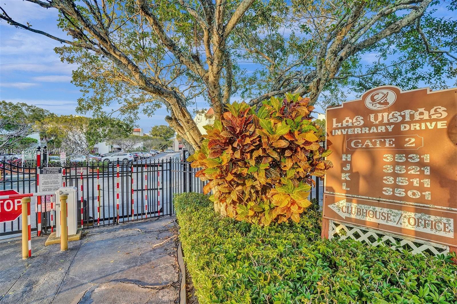 3511 E Inverrary Drive 107 — photo 3