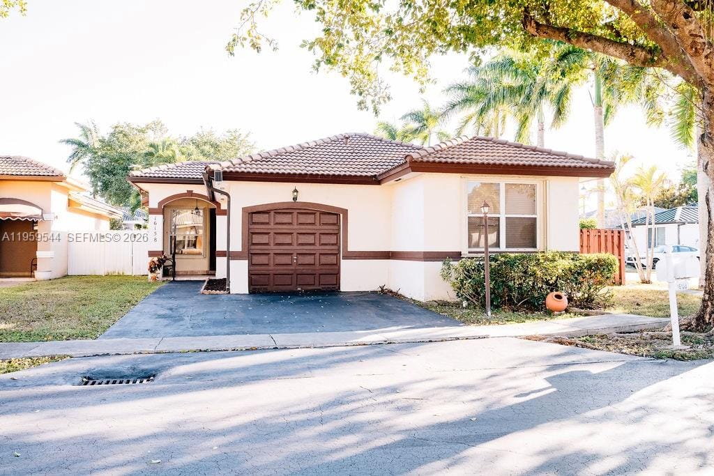 16158 SW 68th Terrace, Miami, FL 33193