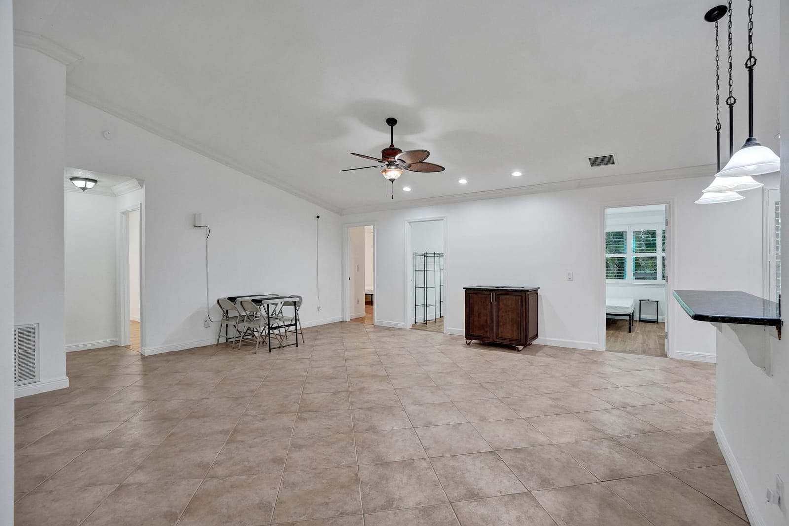 468 SW Prado Avenue — photo 3