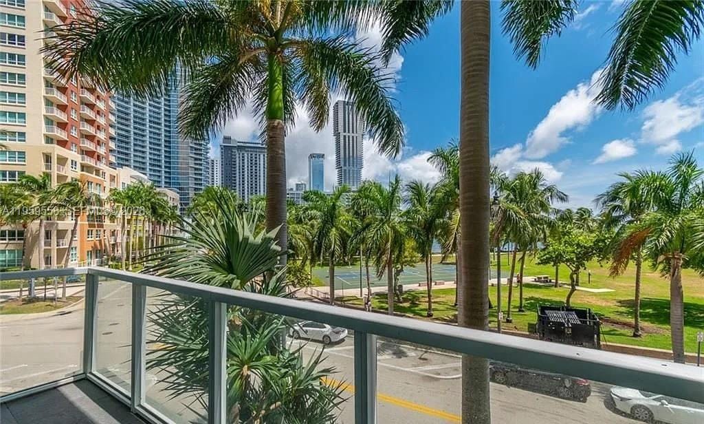 1900 N Bayshore Drive 506, Miami, FL 33132 photo 18