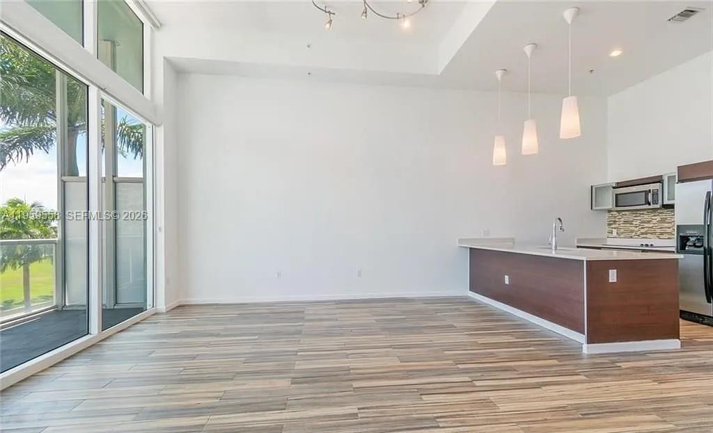 1900 N Bayshore Drive 506, Miami, FL 33132, Miami