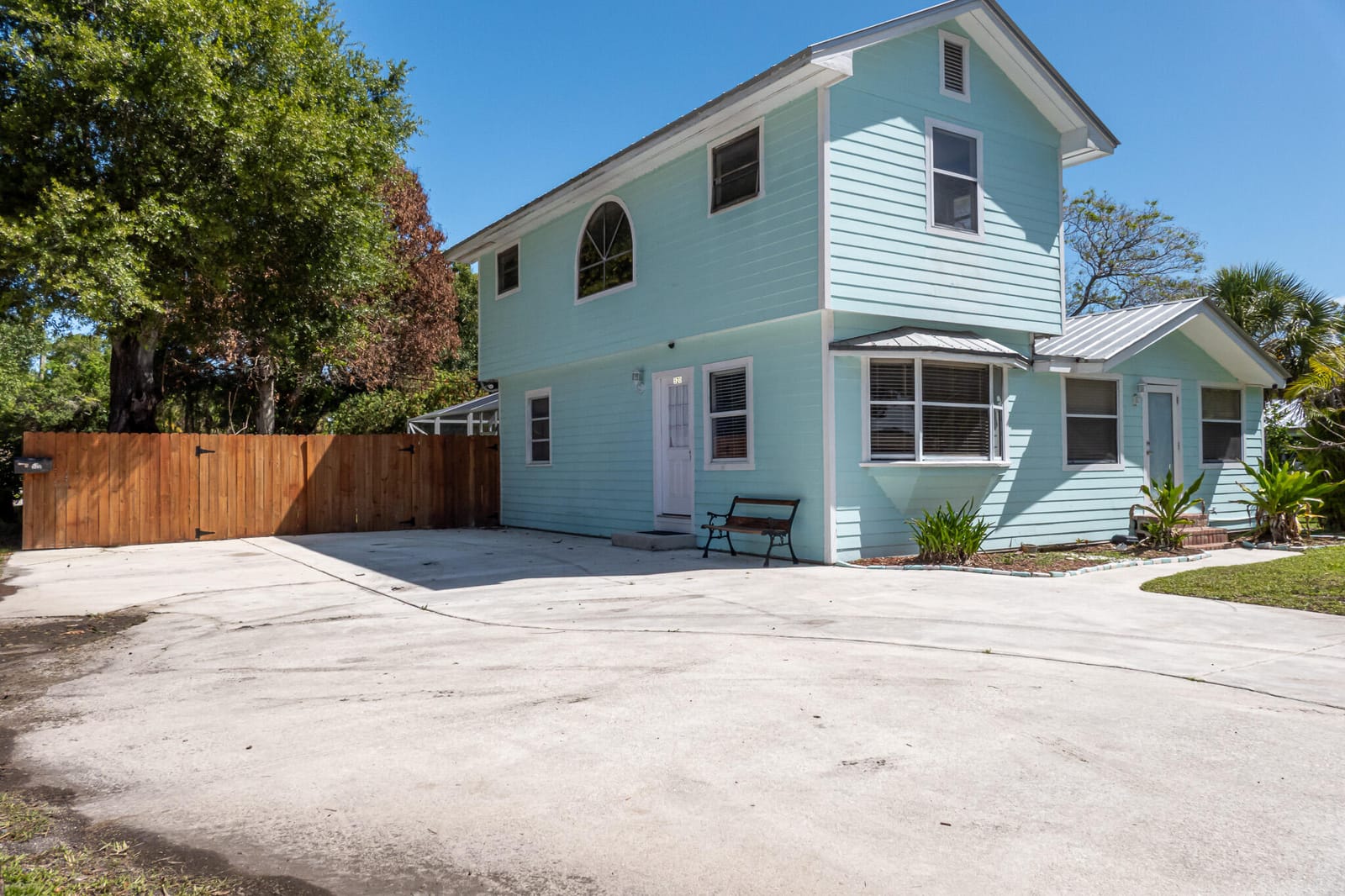 520 Tumblin Kling Road, Fort Pierce, FL 34982 photo 2