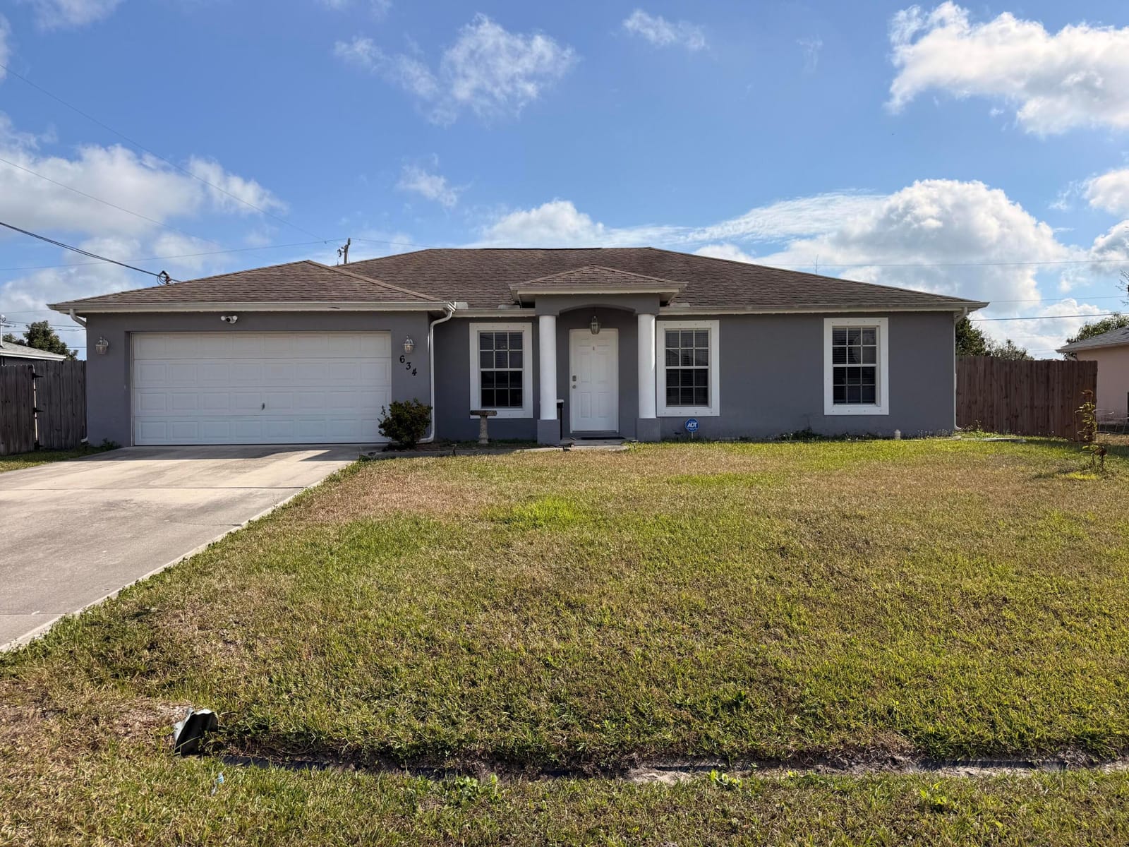 634 SW Millard Drive — photo 3
