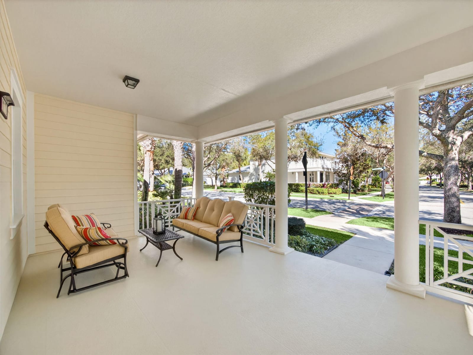 1152 Duval Street — photo 3