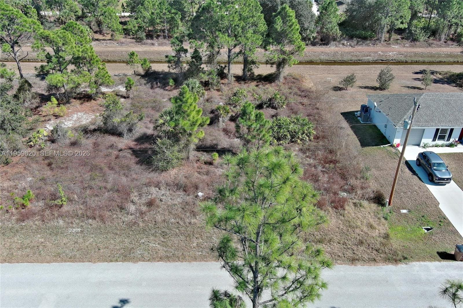 943 Foxdale Avenue — photo 3
