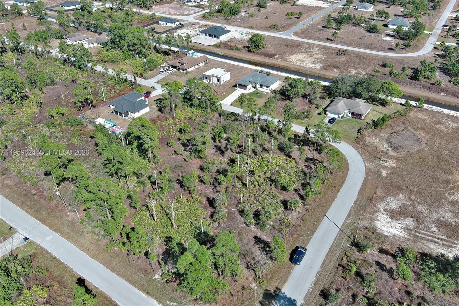 1053 Fayette Avenue, Lehigh Acres, FL 33974 photo 13