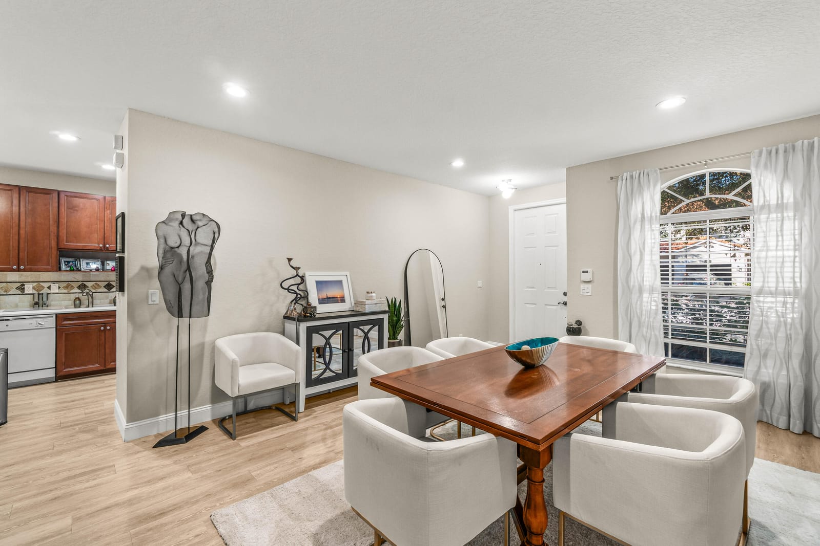 16088 Poppyseed Circle 303 — photo 6