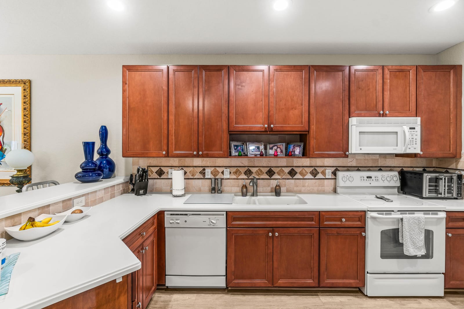 16088 Poppyseed Circle 303 — photo 8