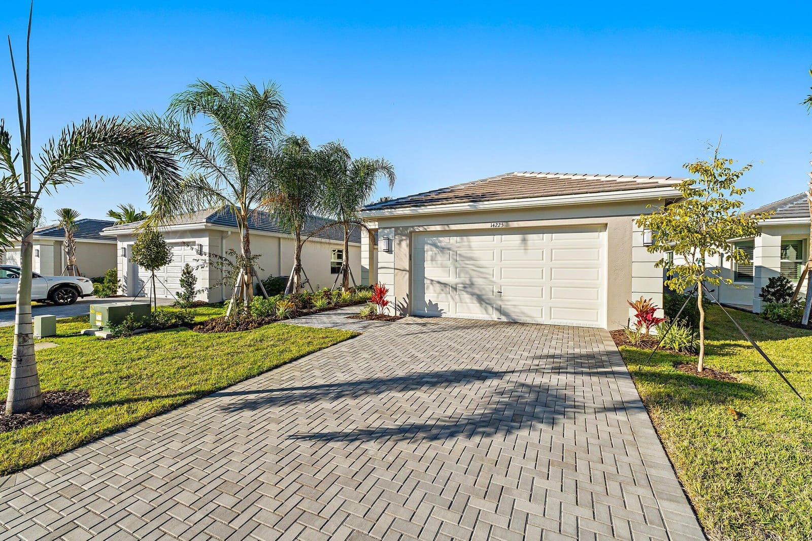 14225 SW Waterfall Lane — photo 3