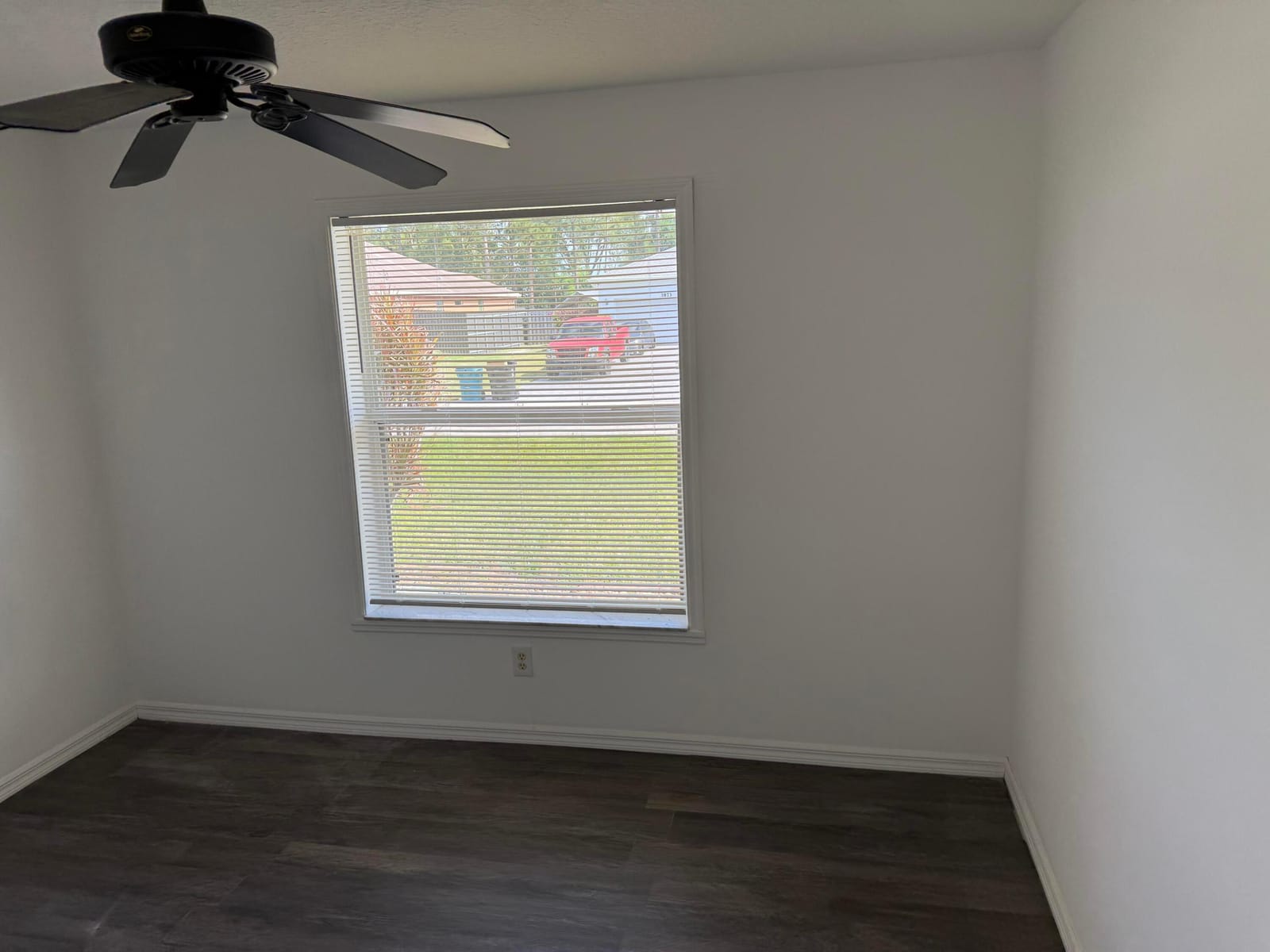 1874 SW Capehart Avenue — photo 5