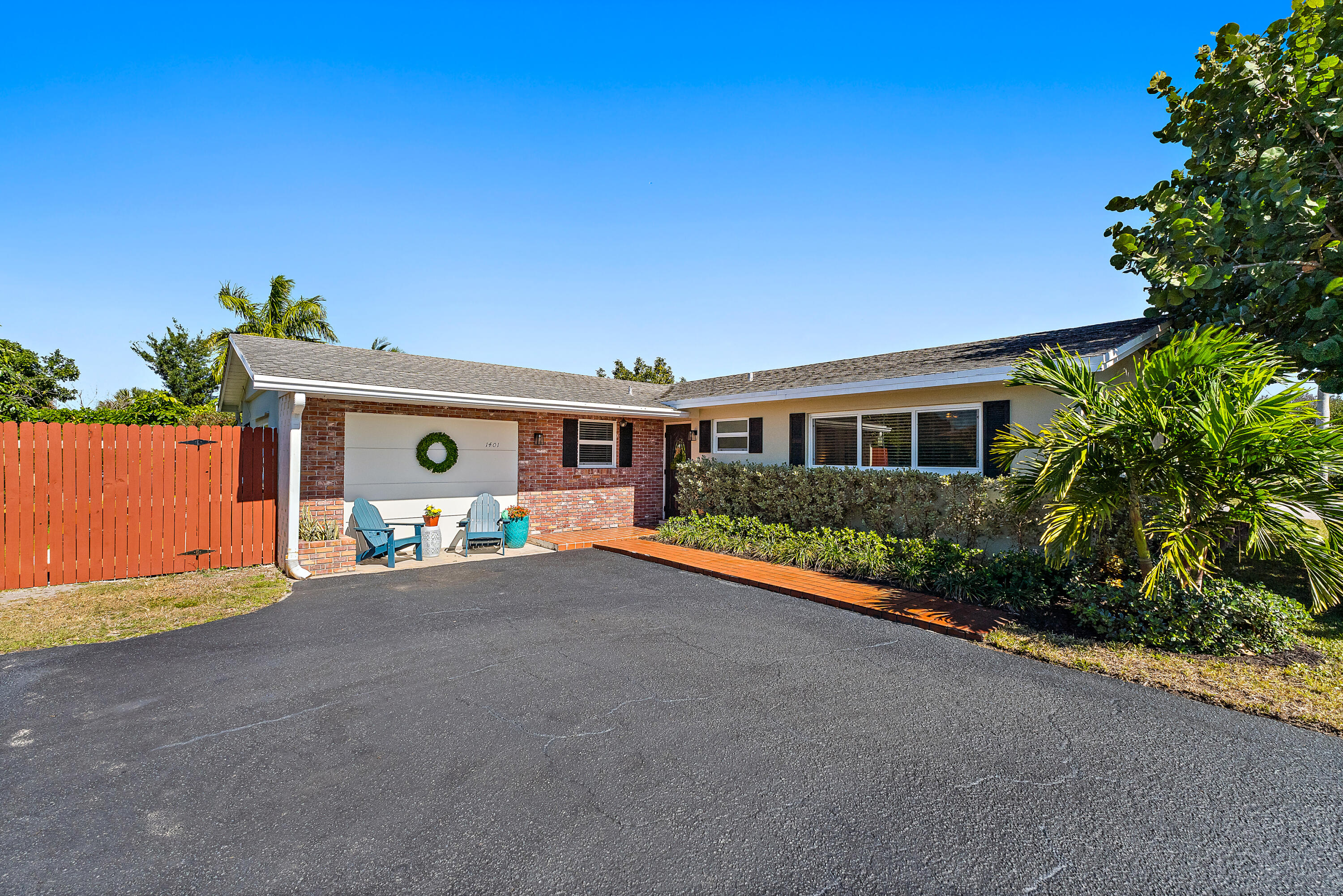 1401 N Lake Court, Lake Clarke Shores, FL 33406, Lake Clarke Shores