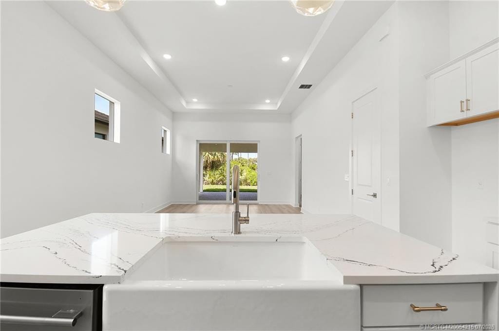 435 SE Via Sangro — photo 5