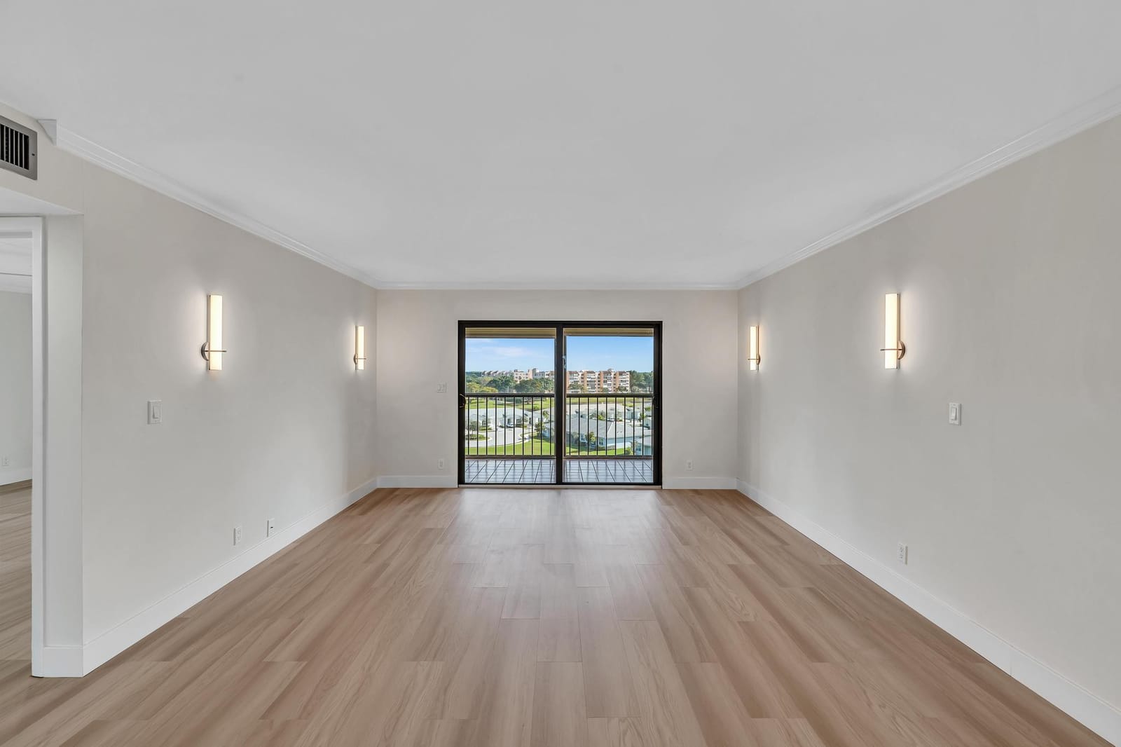 7076 Huntington Lane 803, Delray Beach, FL 33446 photo 2