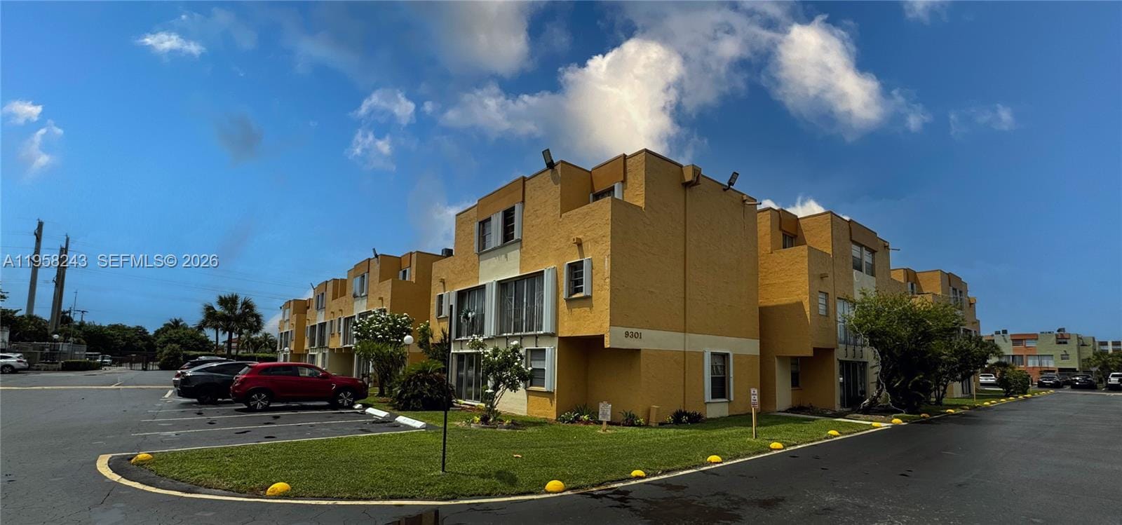 9301 SW 4th Street 114E, Miami, FL 33174