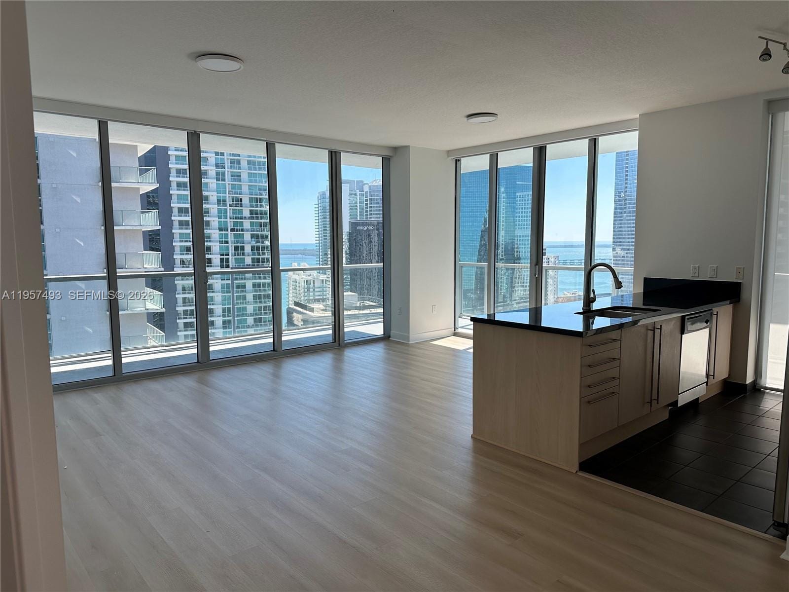 1111 SW 1st Avenue 3519-N — photo 3