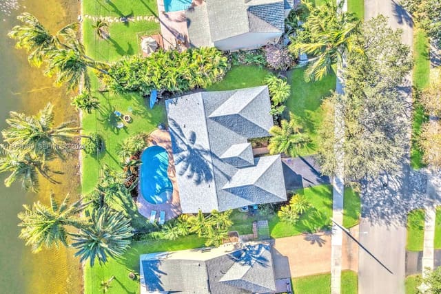 10230 Grove Lane, sold in Coopers Grove, Cooper City, FL