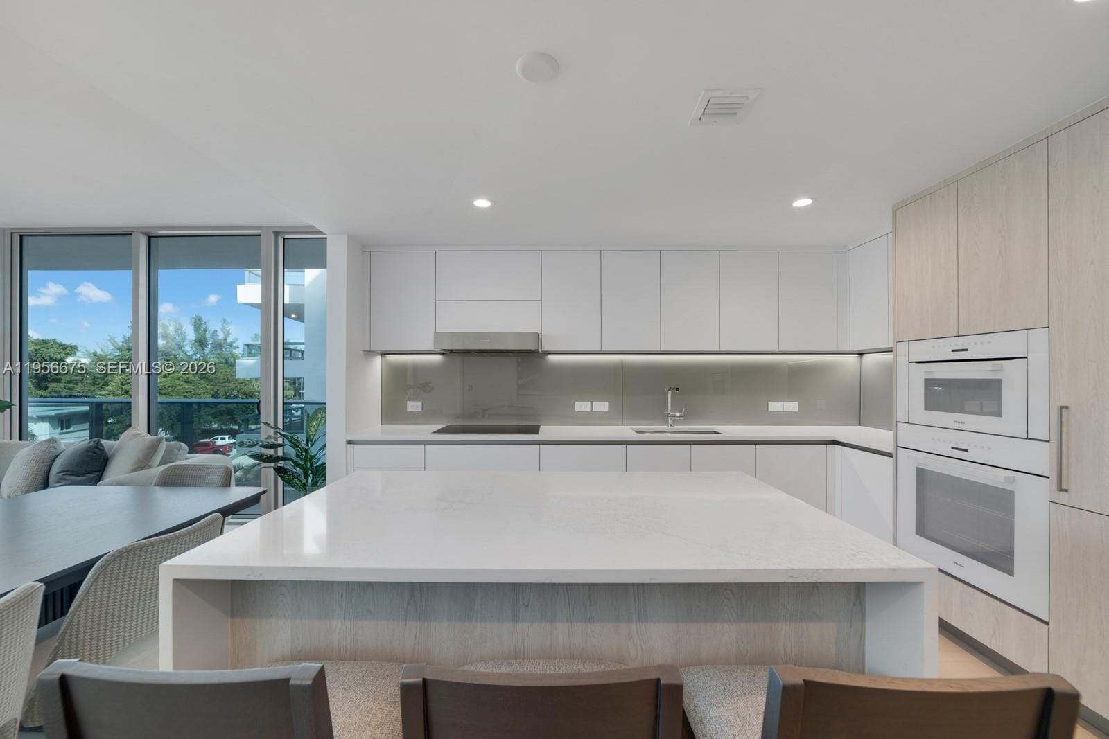 9221 E Bay Harbor Drive 412 — photo 4