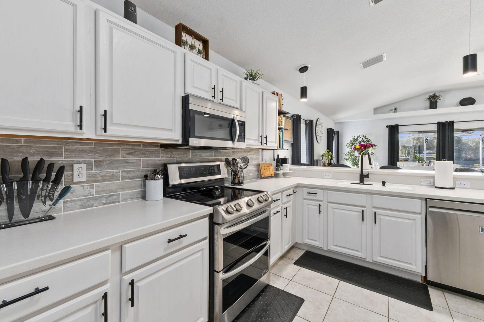 524 SW Cyrilla Trail SW — photo 8